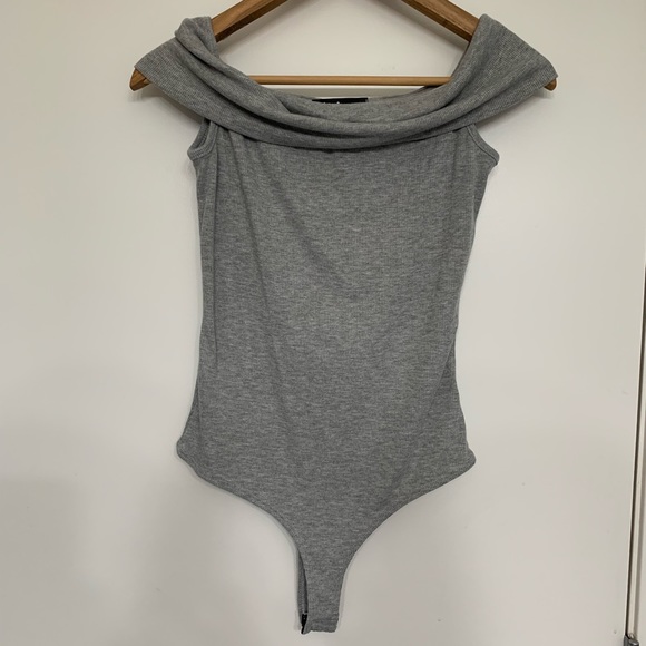 HEATHER GREY OFF-THE-SHOULDER BODYSUIT - Picture 2 of 3